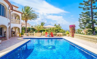 Resale - Villa -
Jávea - Montgó