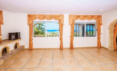 Resale - Villa -
Jávea - Montgó