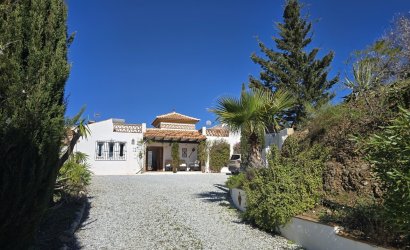 Revente - Villa -
Vinuela - Inland