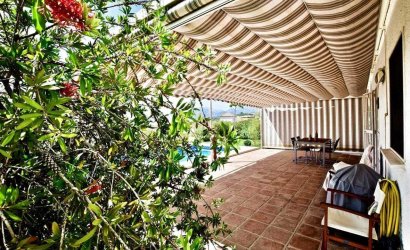 Herverkoop - Villa -
Vinuela - Inland