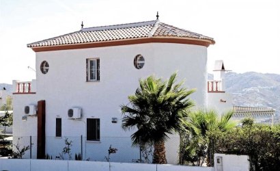 Herverkoop - Villa -
Vinuela - Inland