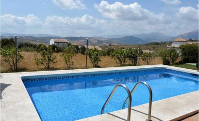 Herverkoop - Villa -
Vinuela - Inland