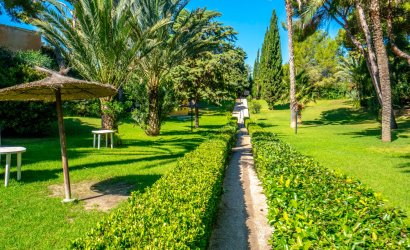 Herverkoop - Herenhuis -
Orihuela Costa - Campoamor