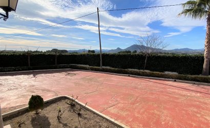 Revente - Country House -
Sax