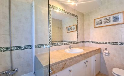 Herverkoop - Town House -
La Duquesa - Costa del Sol