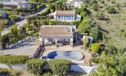 Reventa - Villa -
Vinuela - Inland