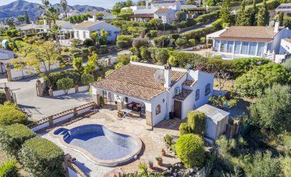 Reventa - Villa -
Vinuela - Inland