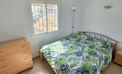 Herverkoop - Villa -
Vinuela - Inland