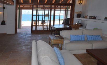 Resale - Villa -
Moraira - Benimeit