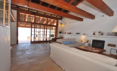 Resale - Villa -
Moraira - Benimeit