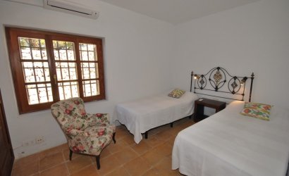 Herverkoop - Villa -
Moraira - Benimeit