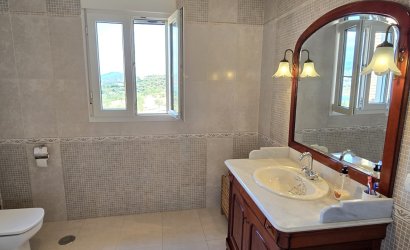 Herverkoop - Villa -
Los Romanes - Inland