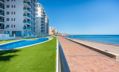 Resale - Apartment -
La Manga del Mar Menor