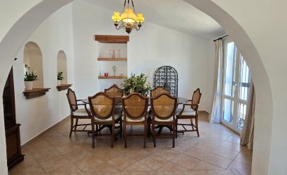 Herverkoop - Villa -
Vinuela - Inland