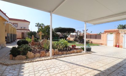 Resale - Villa -
Torrevieja - Chaparral