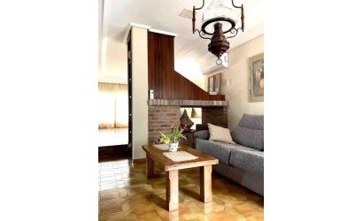 Herverkoop - Villa -
Orihuela Costa - Campoamor