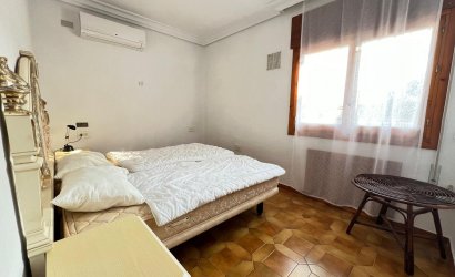 Herverkoop - Villa -
Orihuela Costa - Campoamor