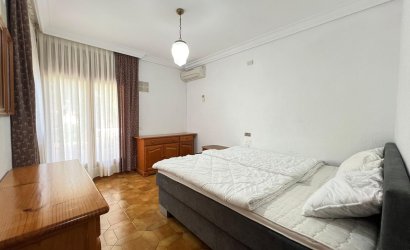 Herverkoop - Villa -
Orihuela Costa - Campoamor