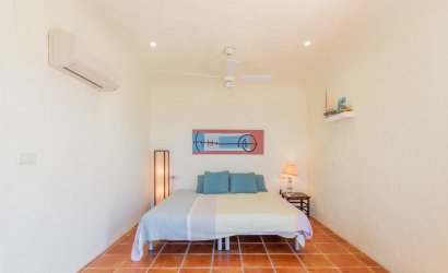 Resale - Villa -
Moraira - El Portet