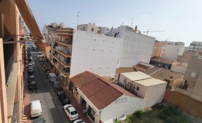 Herverkoop - Apartment -
Torrevieja - Centro