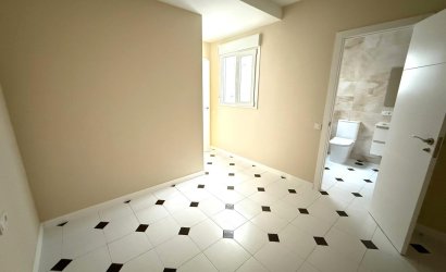 Revente - Apartment -
Torrevieja - Centro