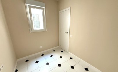 Revente - Apartment -
Torrevieja - Centro