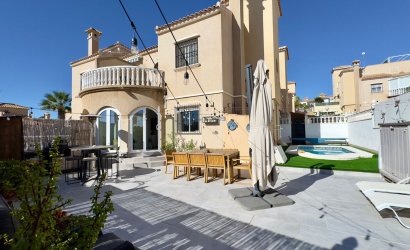 Revente - Villa -
Orihuela Costa - Costa Blanca