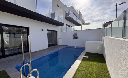 Resale - Villa -
Villamartin - Costa Blanca