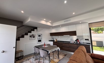 Resale - Villa -
Villamartin - Costa Blanca