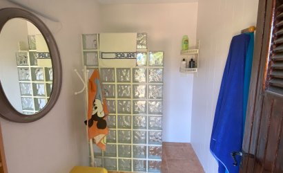 Herverkoop - Villa -
Petrer