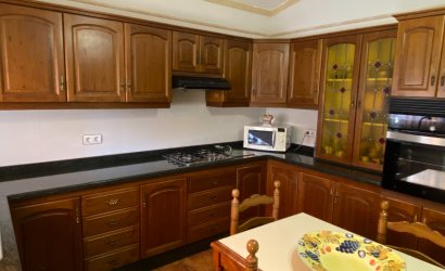 Herverkoop - Villa -
Petrer