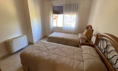 Herverkoop - Villa -
Petrer