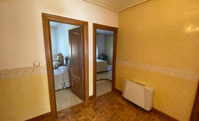 Herverkoop - Villa -
Petrer