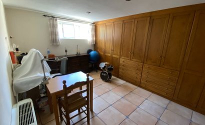 Herverkoop - Villa -
Petrer