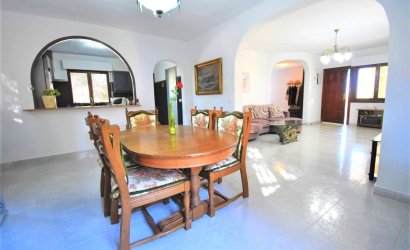 Resale - Villa -
Orihuela Costa - Villamartín