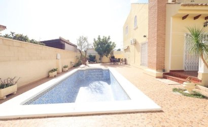 Herverkoop - Villa -
Orihuela Costa - Costa Blanca