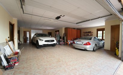 Resale - Villa -
Orihuela Costa - Campoamor