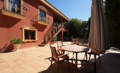 Resale - Villa -
Orihuela Costa - Campoamor