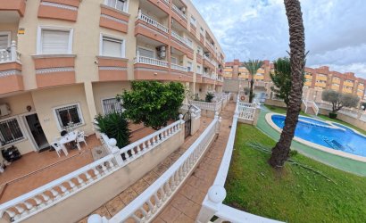 Resale - Apartment -
Torrevieja - Centro