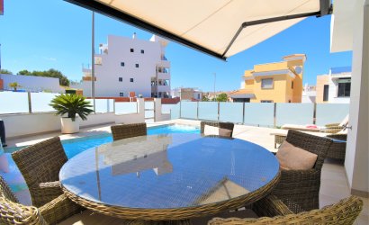 Resale - Villa -
Orihuela Costa - Villamartín