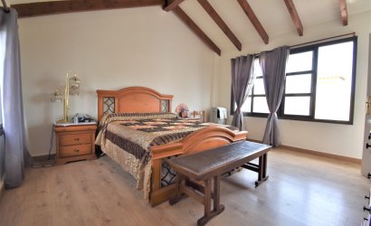 Herverkoop - Villa -
Orihuela Costa - Villamartin