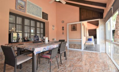 Herverkoop - Villa -
Orihuela Costa - Villamartin