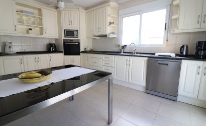 Resale - Villa -
Algorfa - Lomas de La Juliana