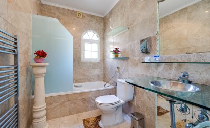 Reventa - Villa -
Orihuela Costa - Costa Blanca