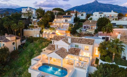 Resale - Villa -
Marbella - Nueva Andalucía