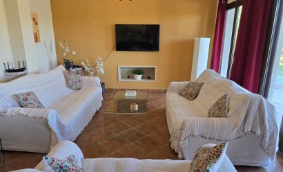 Reventa - Villa -
Vinuela - Inland