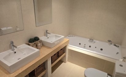 Reventa - Villa -
Vinuela - Inland