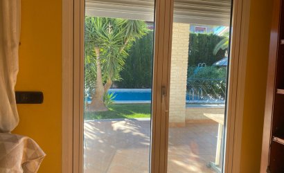 Herverkoop - Villa -
Elda