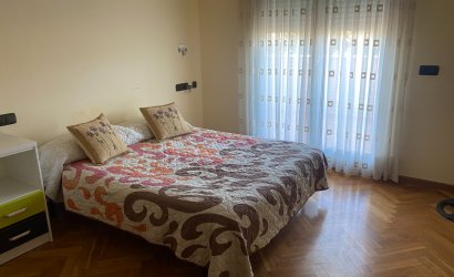 Herverkoop - Villa -
Elda