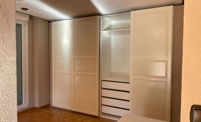 Herverkoop - Villa -
Elda